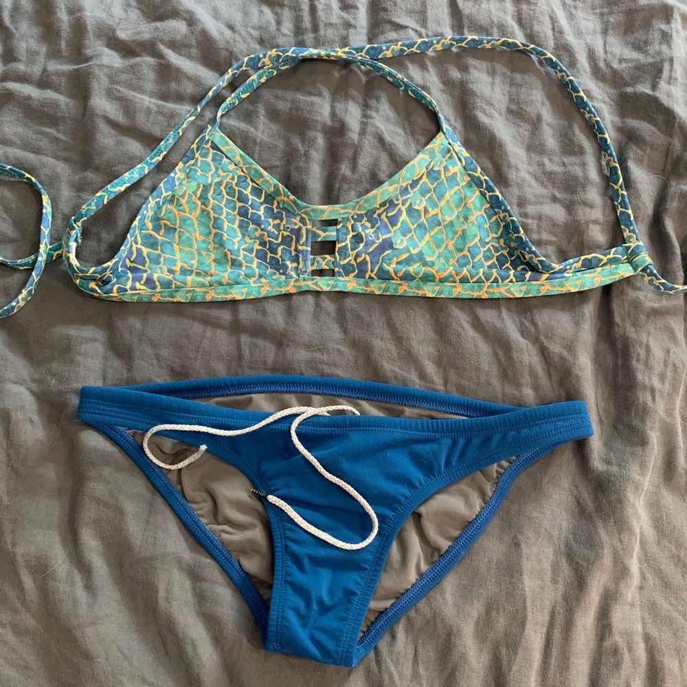 Jolyn Swim Top (M) & Jolyn Swim Bottoms (Lg)